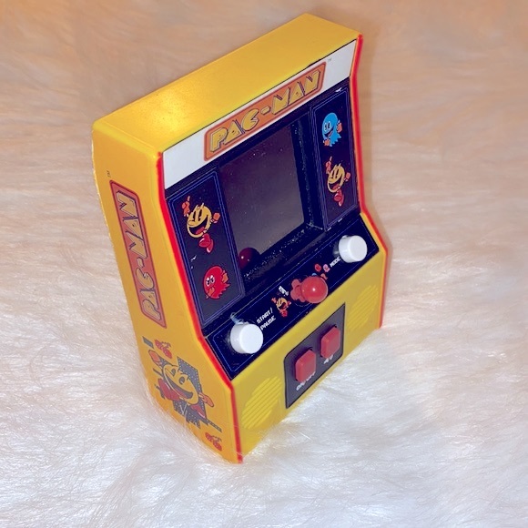 Pac-Man Mini Arcade Handheld - Picture 2 of 6
